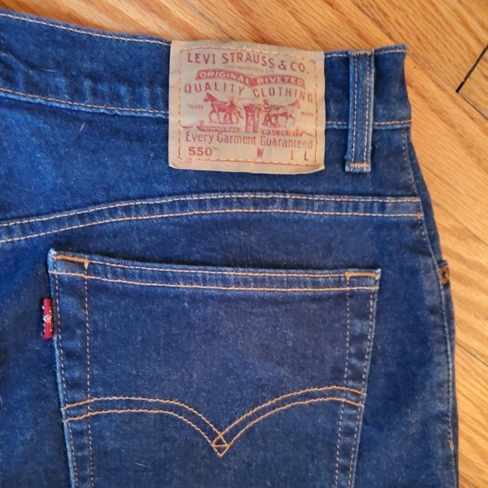 Levi 550 Jeans - Picture 6 of 7